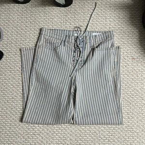 Straight leg, striped pants